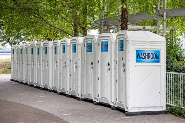 Best Porta potty delivery and setup  in Massanutten, VA